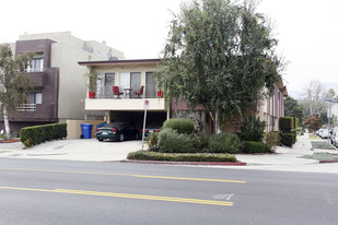 13522 Moorpark St Apartments