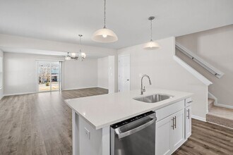 1010 Peony Ln in Youngsville, NC - Building Photo - Building Photo