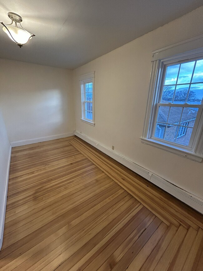 335 Academy Ave, Unit #3 in Providence, RI - Building Photo - Building Photo