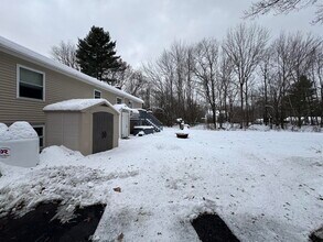 240 Leda Ave in Manchester, NH - Building Photo - Building Photo