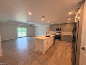 722 La Plata Ave in Lehigh Acres, FL - Building Photo - Building Photo