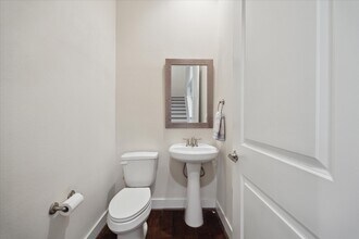 8806 Hollister Pine Ct in Houston, TX - Foto de edificio - Building Photo