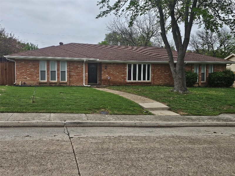 2905 Brookview Dr in Plano, TX - Building Photo