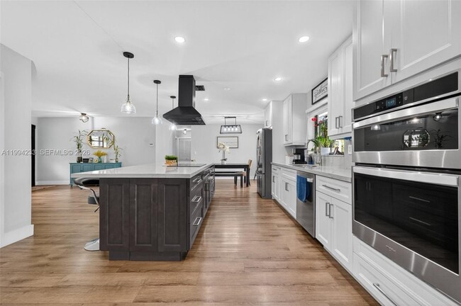 2385 SW 131st Pl in Miami, FL - Building Photo - Building Photo