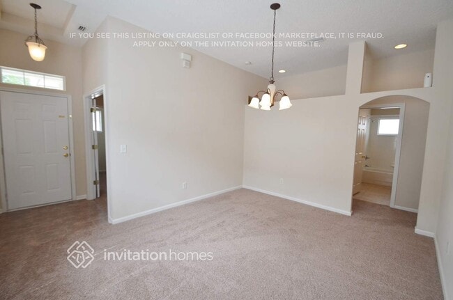 1817 Enterprise Ave in St. Augustine, FL - Foto de edificio - Building Photo