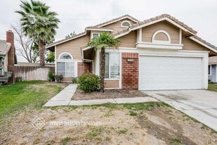 14748 Westward Dr in Fontana, CA - Building Photo