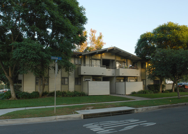 307 Sheridan St in Corona, CA - Building Photo - Building Photo