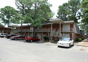 Cedar Creek Apartments in Memphis, TN - Building Photo - Building Photo