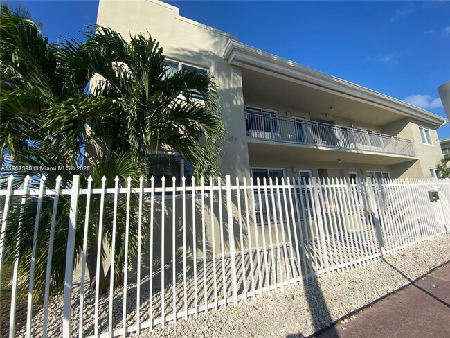 625 77th St in Miami Beach, FL - Building Photo - Building Photo