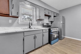 4951 Shayne Ln in Memphis, TN - Building Photo - Building Photo