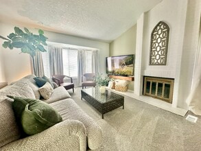 10835 SW Summer Lake Dr in Tigard, OR - Building Photo - Building Photo