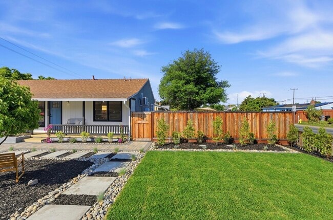property at 641 Toyon Ave
