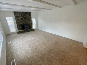 6119 Onyx Ave in Klamath Falls, OR - Building Photo - Building Photo