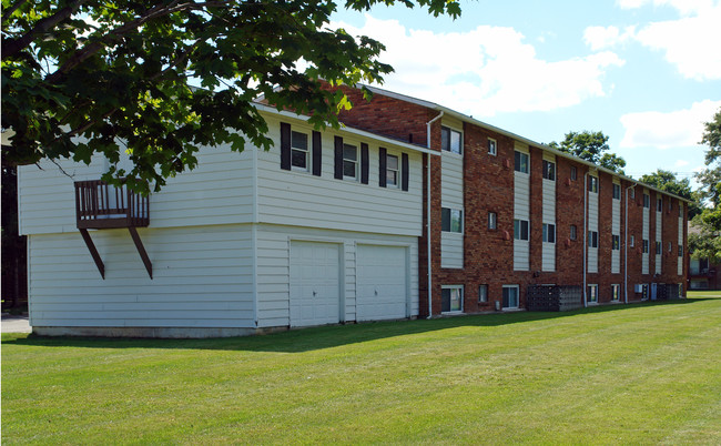 3531 Milton Ave in Syracuse, NY - Building Photo - Building Photo