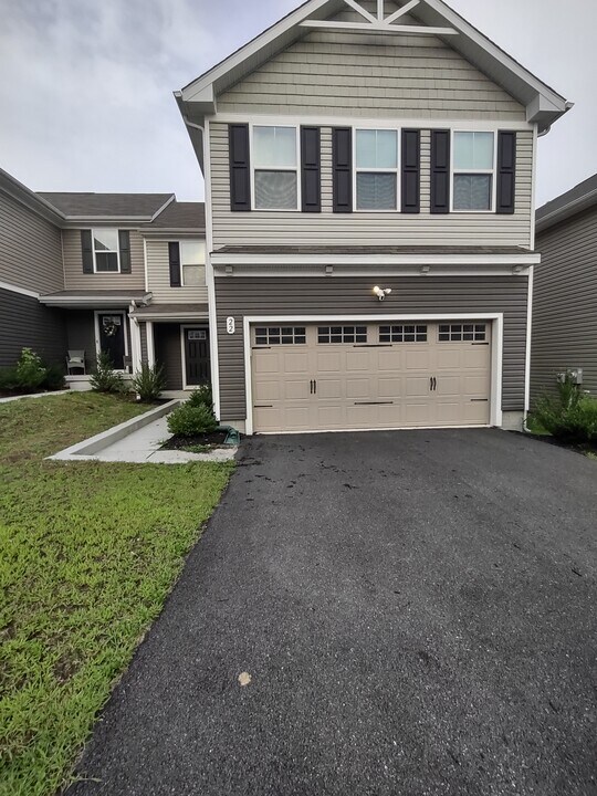 22 Sugarberry Dr in Elkton, MD - Foto de edificio