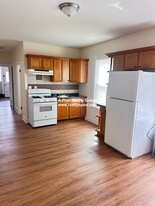 617 Hyde Park Ave, Unit #1 Apartments