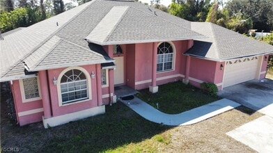 4613 Lee Blvd in Lehigh Acres, FL - Building Photo - Building Photo