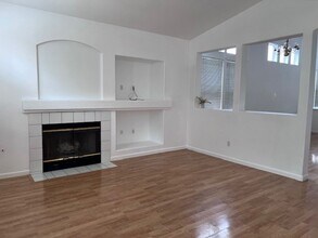 9323 Hambley Cir in Elk Grove, CA - Building Photo - Building Photo