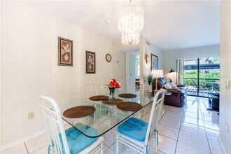 5685 Ashton Lake Dr in Sarasota, FL - Building Photo - Building Photo