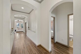 12320 Central Park Dr in Austin, TX - Building Photo - Building Photo