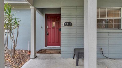 4211 W Knights Ave in Tampa, FL - Building Photo - Building Photo
