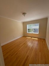 242 Gerry Rd in Brookline, MA - Building Photo - Building Photo