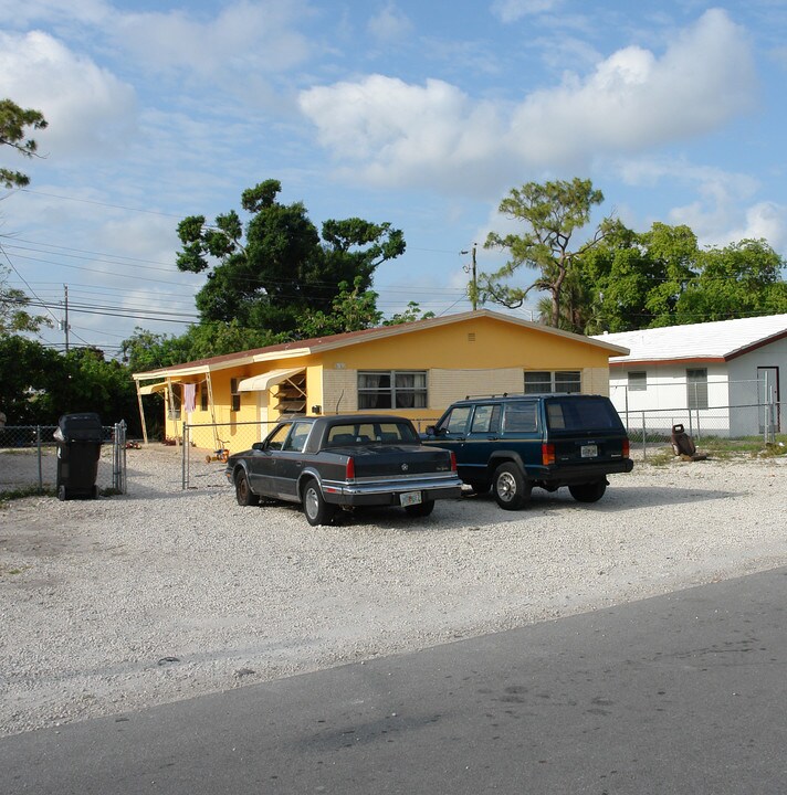 3132-3136 SW 12th Pl in Fort Lauderdale, FL - Building Photo