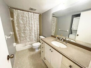 4159 NW 90th Ave, Unit 204 in Coral Springs, FL - Building Photo - Building Photo
