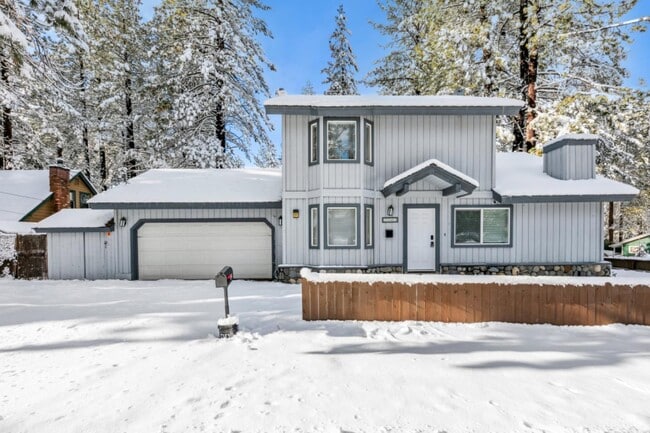 property at 2543 Knox Ave