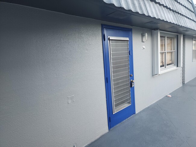 509 Saxony Dr in Delray Beach, FL - Building Photo - Building Photo