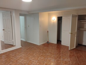 999 Willmohr St, Unit Walk In-Downstairs in Brooklyn, NY - Building Photo - Building Photo