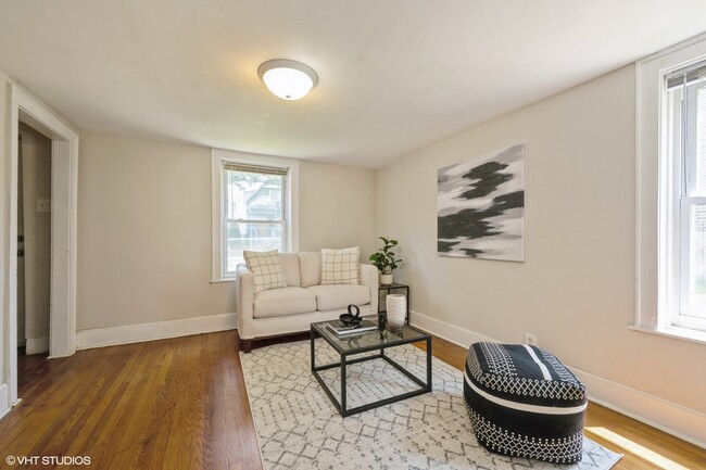 3010 N Albany Ave in Chicago, IL - Building Photo - Building Photo