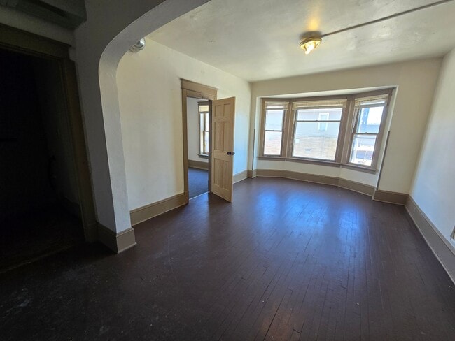 2245 S Muskego Ave in Milwaukee, WI - Building Photo - Building Photo