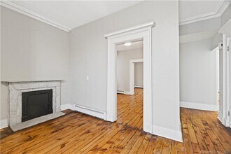 548 Chapel St in New Haven, CT - Foto de edificio - Building Photo
