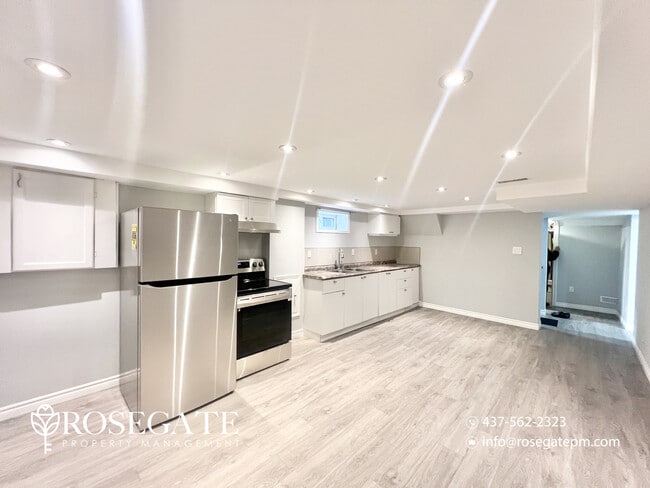 25 Broadleaf Pl in Kitchener, ON - Building Photo - Building Photo