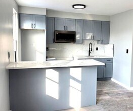 8509 4th Ave in North Bergen, NJ - Foto de edificio - Building Photo