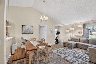 117 Vía De Casas Norte in Boynton Beach, FL - Building Photo - Building Photo