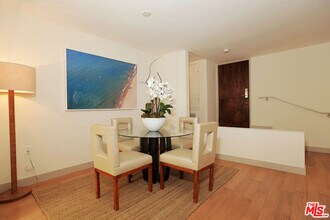 11657 Chenault St in Los Angeles, CA - Building Photo - Building Photo