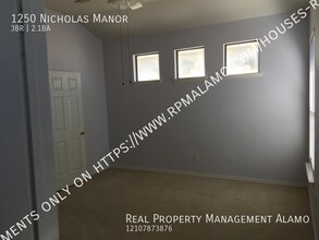 1250 Nicholas Mnr in San Antonio, TX - Building Photo - Building Photo