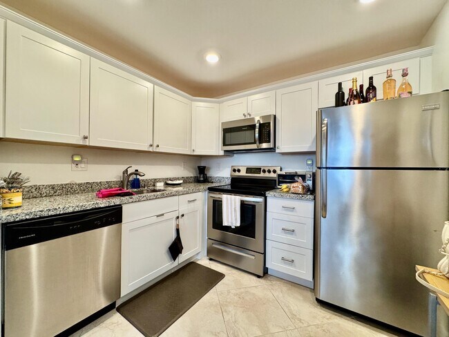 530 Normandy Ln in Delray Beach, FL - Building Photo - Building Photo