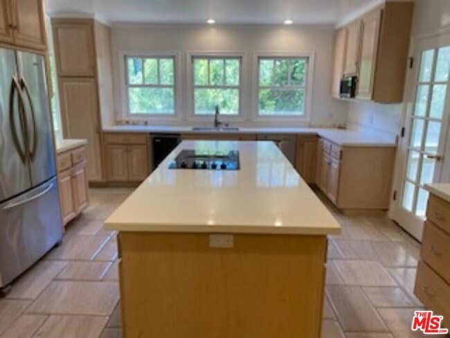 15 N Ridgewood Rd in Kentfield, CA - Building Photo - Building Photo