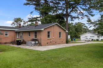 208 N Anderson St, Unit A in Elm City, NC - Building Photo - Building Photo