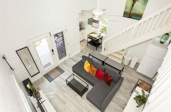 7817 Easton St in Houston, TX - Building Photo - Building Photo