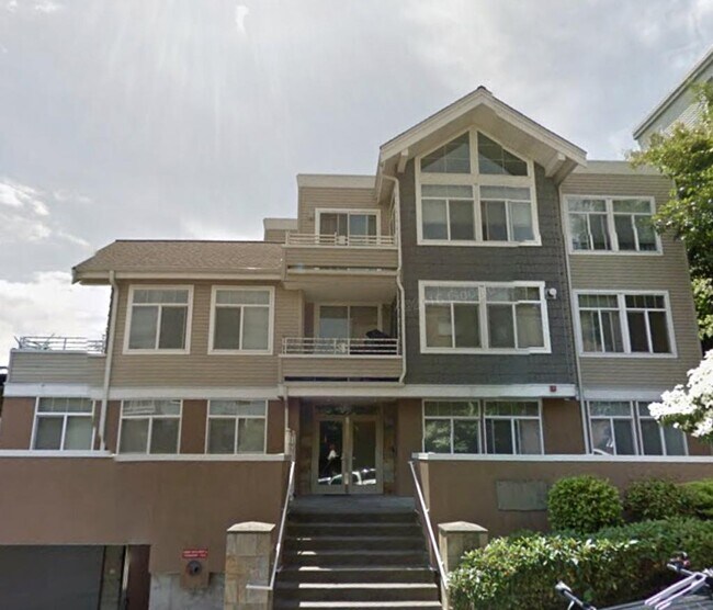 property at 611 Highland Dr