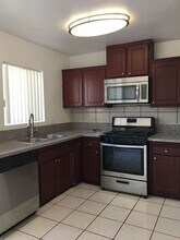 271 Parke St in Pasadena, CA - Building Photo - Interior Photo