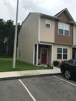 125 Beacon Woods Dr in Holly Ridge, NC - Building Photo