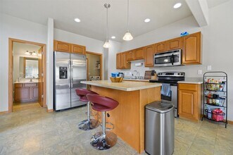 77 N Park Ridge Rd in North Liberty, IA - Building Photo - Building Photo