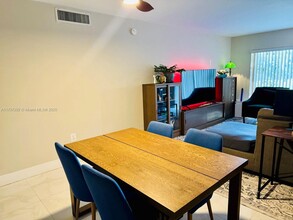 7348 SW 82nd St in Miami, FL - Building Photo - Building Photo