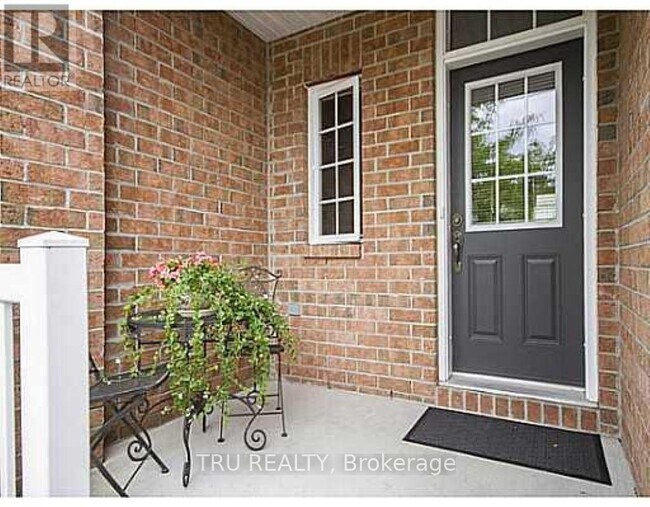 161 Tandalee Crescent in Ottawa, ON - Building Photo - Building Photo