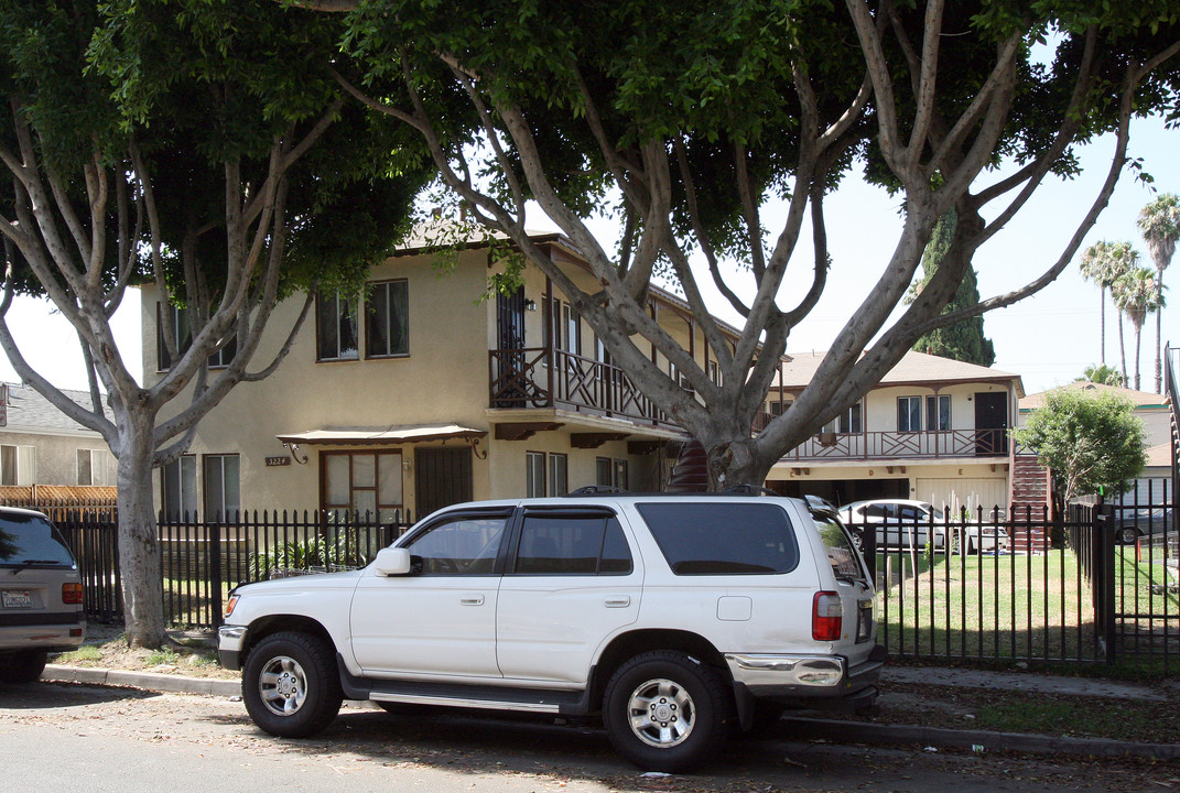 3224 Minnesota Ave in Lynwood, CA - Building Photo